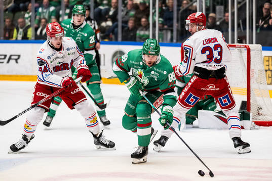 Timrås Sebastian Hartmann och Rögles Brandon Davidson