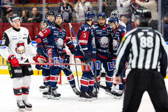 Linköpings Remi Elie jublar