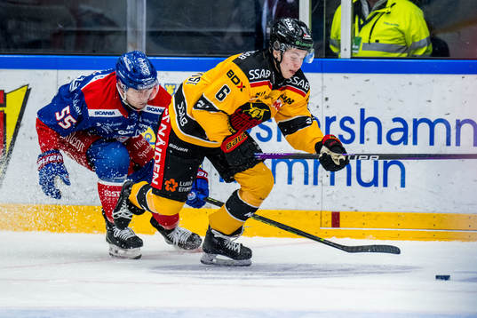 Oskarshamns David Quenneville och Luleås Isac Hedqvist