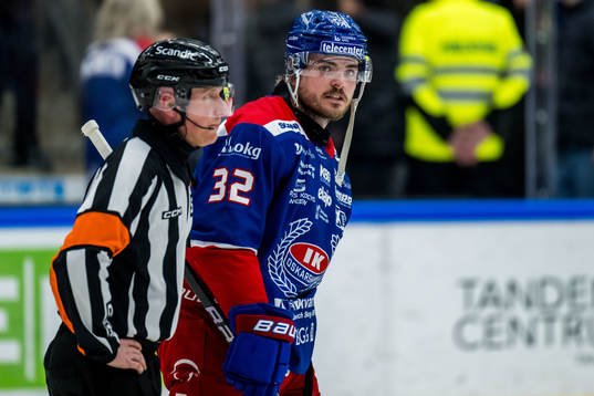 Domare Mikael Holm och Oskarshamns Oscar Engsund