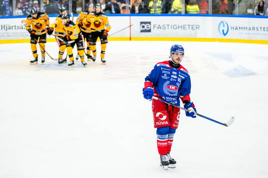 Oskarshamns Oscar Engsund deppar
