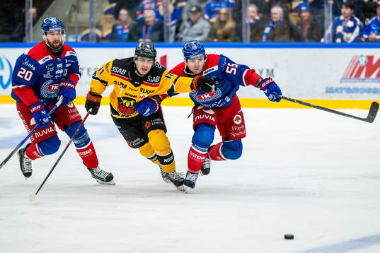 Oskarshamns Hynek Zohorna och Luleås Nikola Pasic och