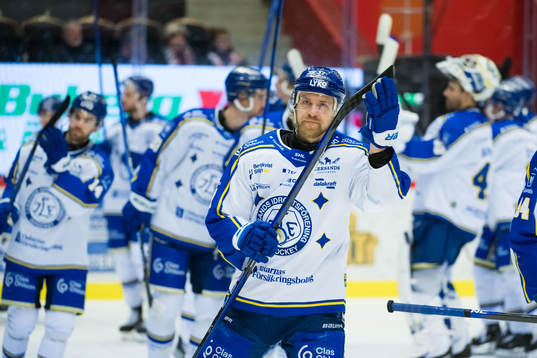 Leksands Anton Lindholm  jublar