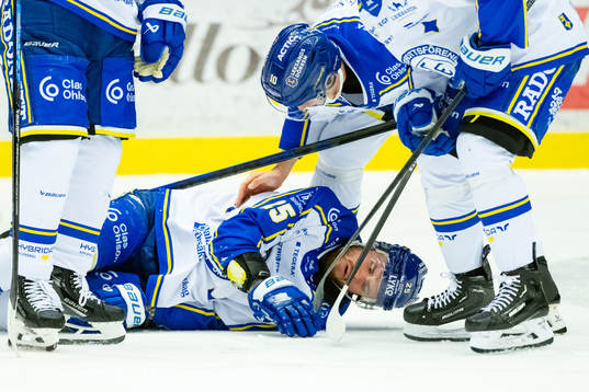 Leksands Lucas Elvenes har ont