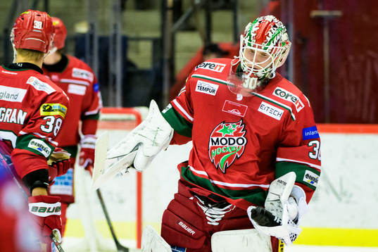 MoDos målvakt Lassi Lehtinen deppar