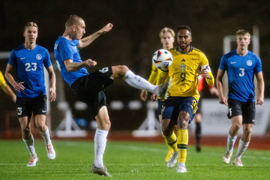 Isaac Kiese Thelin of Sweden