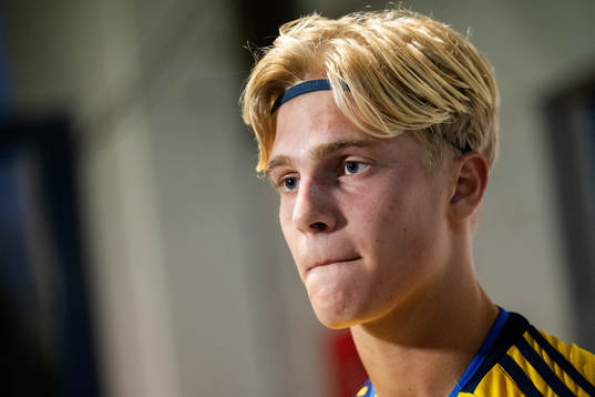 Lucas Bergvall of Sweden