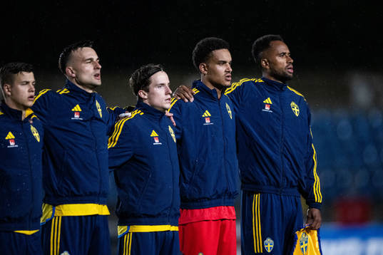 Henrik Castegren, Johan Karlsson, goalkeeper Oliver Dovin