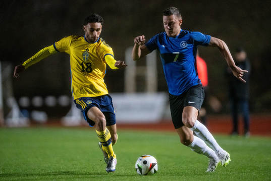 Joakim Persson of Sweden and Edgar Tur of Estonia