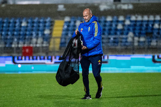 Kit manager Björn Eriksson of Sweden