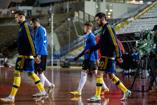 Anton Eriksson and Nahir Besara of Sweden