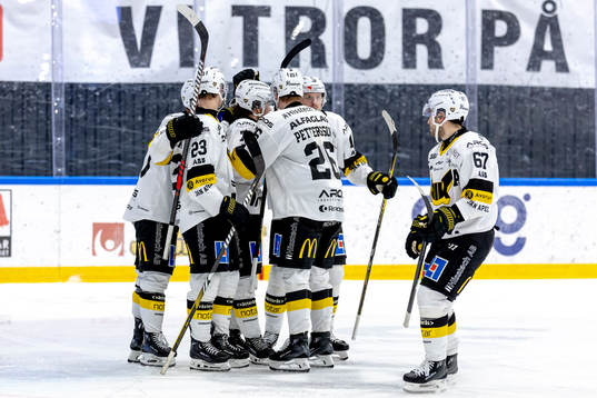Västerås spelare jubel