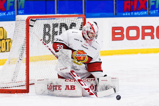 Almtunas målvakt Oliver Håkansson