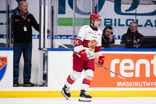 Almtunas Elliot Ekmark lämnar isen