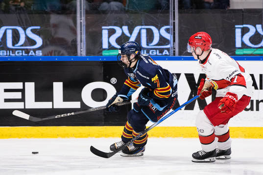 Djurgårdens Victor Eklund och Almtunas Oskar Asplund