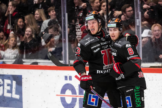 Örebros Samuel Johannesson jublar