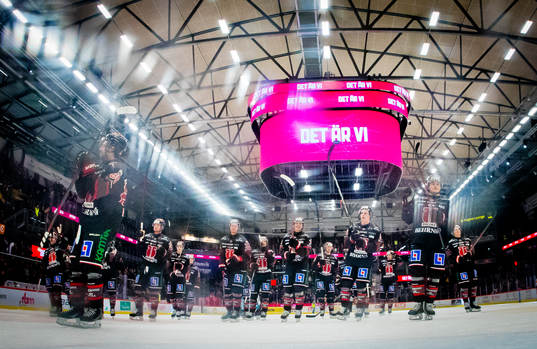 Örebros Mathias Bromé och Jonathan Lekkerimäki jublar