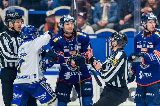 Leksands Marcus Karlberg och Växjös Keegan Lowe