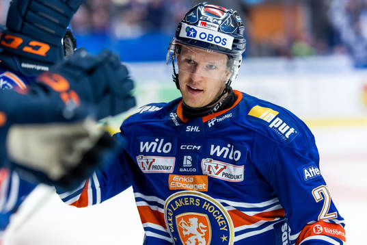 Växjös Hugo Gustafsson jublar