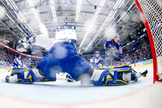 Växjös Hugo Gustafsson gör mål 8-1