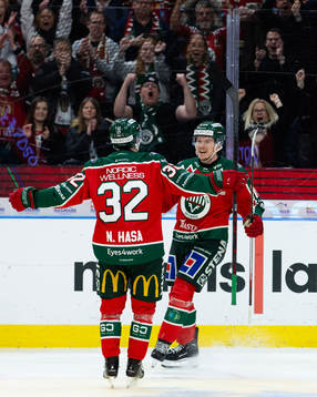 Frölundas Linus Öberg jublar