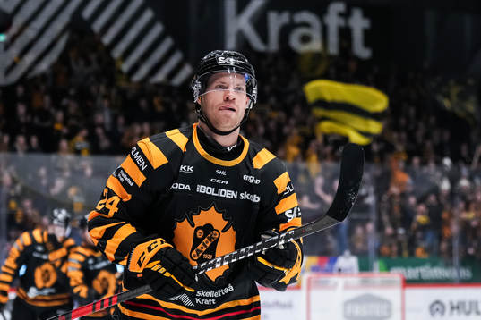 Skellefteås Oscar Lindberg jublar