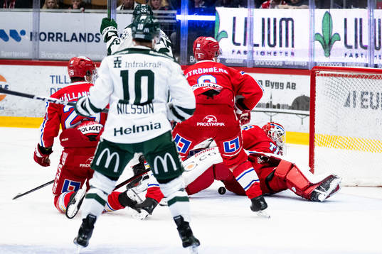 Timrås målvakt Tim Juel