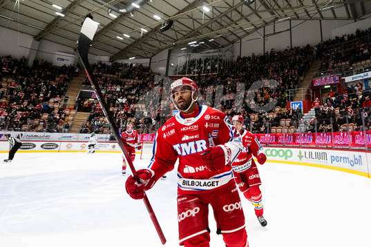 Timrås Jeremy Boyce-Rotevall jublar