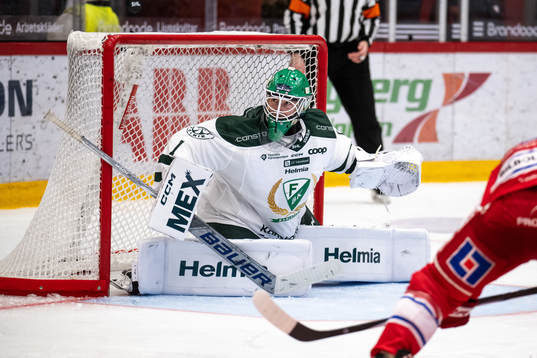 Färjestads målvakt Victor Brattström