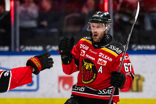 Luleås Linus Omark jublar