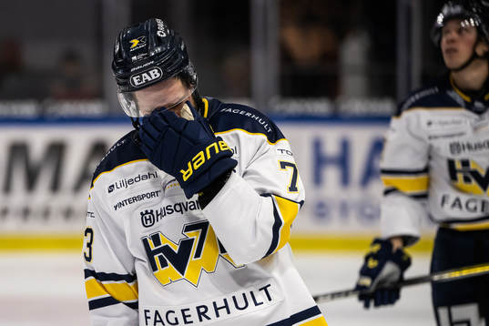 HV71s Nicholas Shore deppar