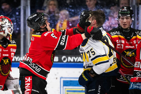 Luleås Marcus Hardegård och HV71s Radan Lenc