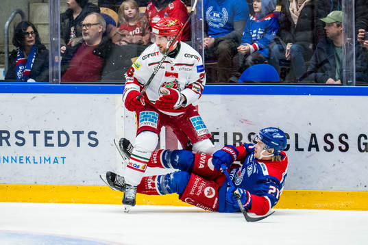 MoDos Emil Wahlberg och Oskarshamns Hampus Karlsson
