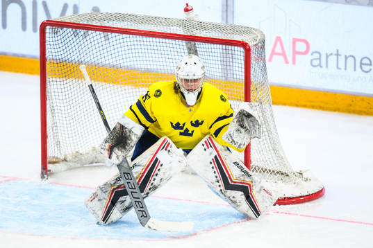 Goaltender Lovisa Lundström of Sweden
