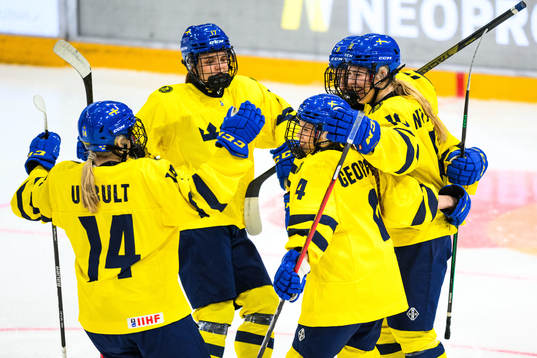 Bläddra bland fler bilder av 2024 IIHF U18 Women's World Championship, Placement Game, Sweden - Slovakia