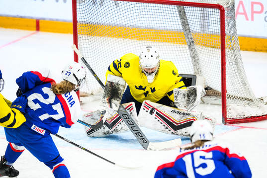 Gabriela Lacna of Slovakia and Goalkeeper Lovisa Lundström