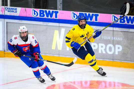 Nikola Komlos of Slovakia and Nellie Svensson of Sweden