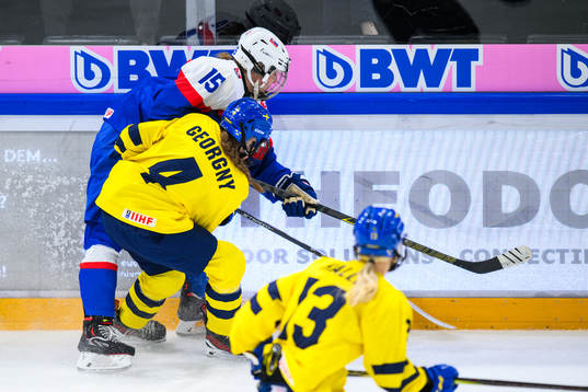 Ema Lackova of Slovakia and Wilma Georgny of Sweden