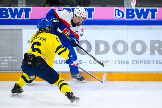 Nellie Svensson of Sweden and Tatiana Blichova of Slovakia