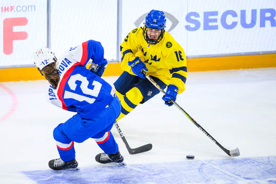 Nela Lopusanova of Slovakia and Emilia Bergeby Hallbeck of