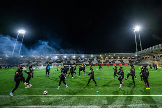 Spelare värmer upp