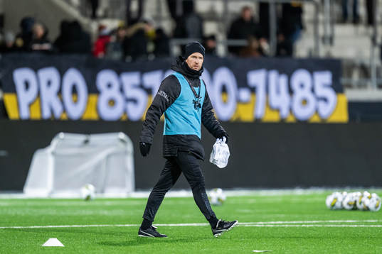 Assisterande tränare Rasmus Lindgren