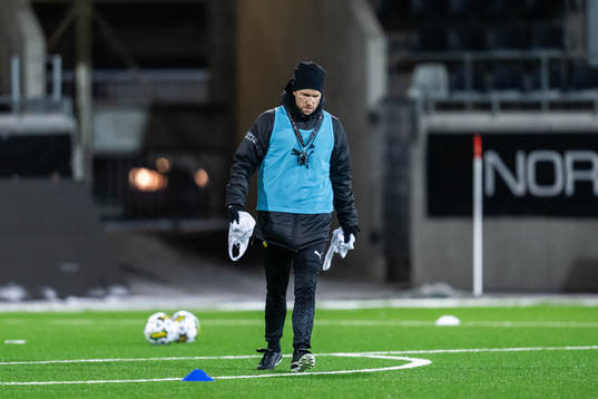 Assisterande tränare Rasmus Lindgren