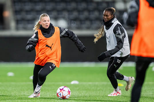 Matilda Nildén och Aisha Masaka
