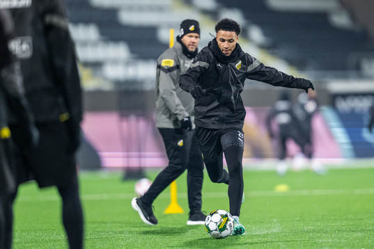 Tränare Pål Arne Johansen och Momodou Lamin Sonko