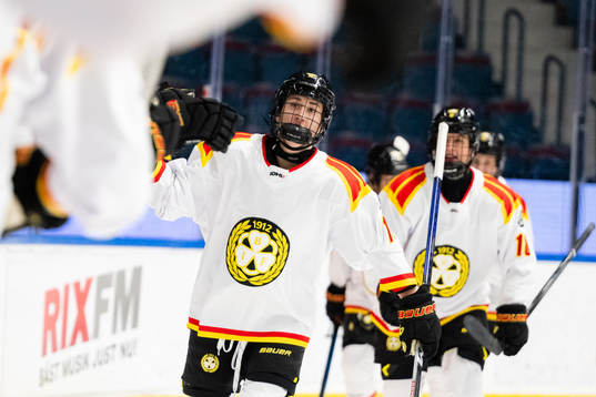Brynäs Malia Schneider jublar