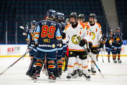 Brynäs Maja Nylen-Persson jublar