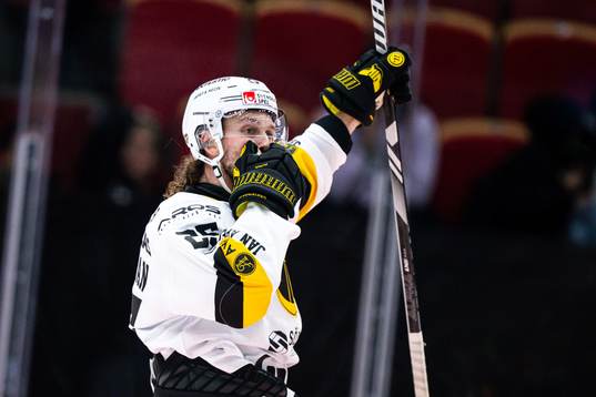 Västerås Marcus Bergman jublar