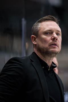 Västerås tränare Karl Helmersson