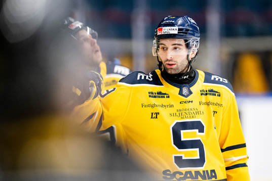 Södertäljes Stelio Mattheos jublar